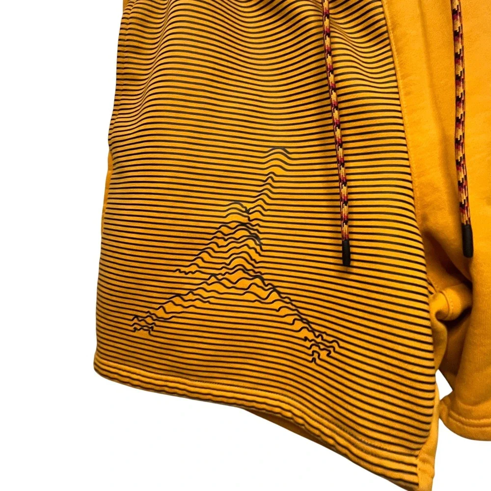 Jordan Jumpman Fleece Shorts Mens XL Gold Black Wavy Stripe DJ0186-738